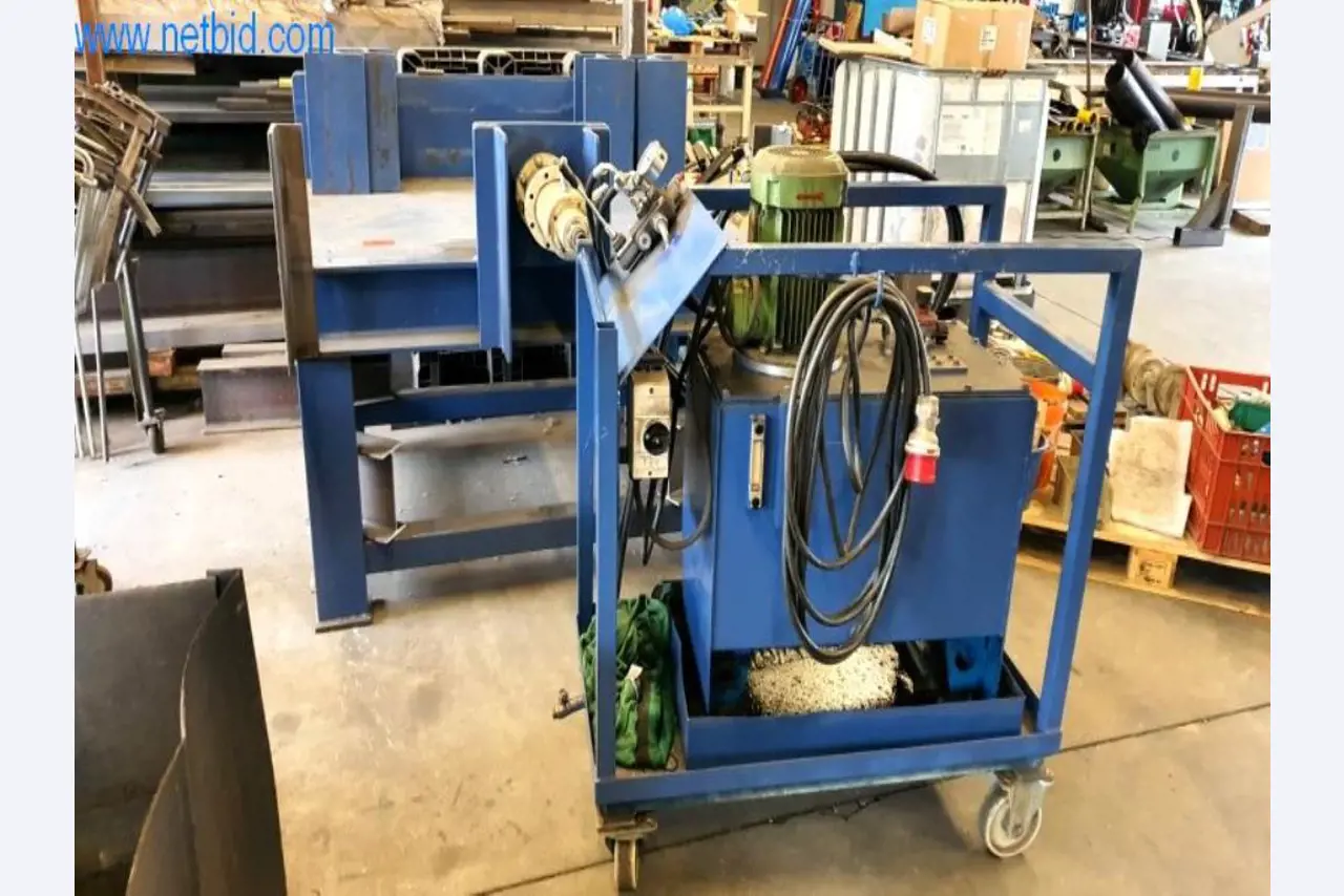 Equipamiento operativo y de oficina de una empresa de construcciones metálicas-1