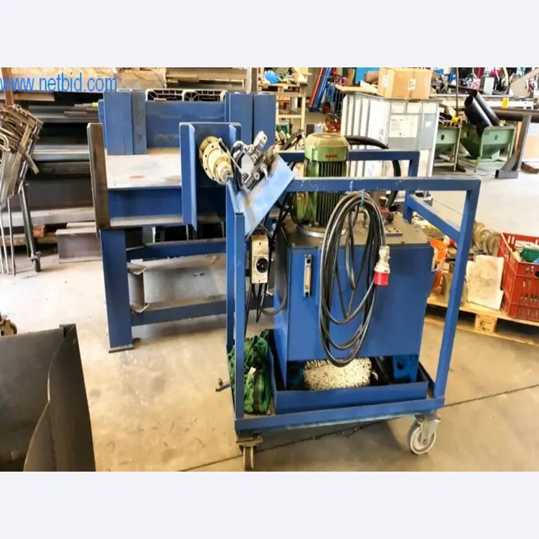 Equipamiento operativo y de oficina de una empresa de construcciones metálicas-1
