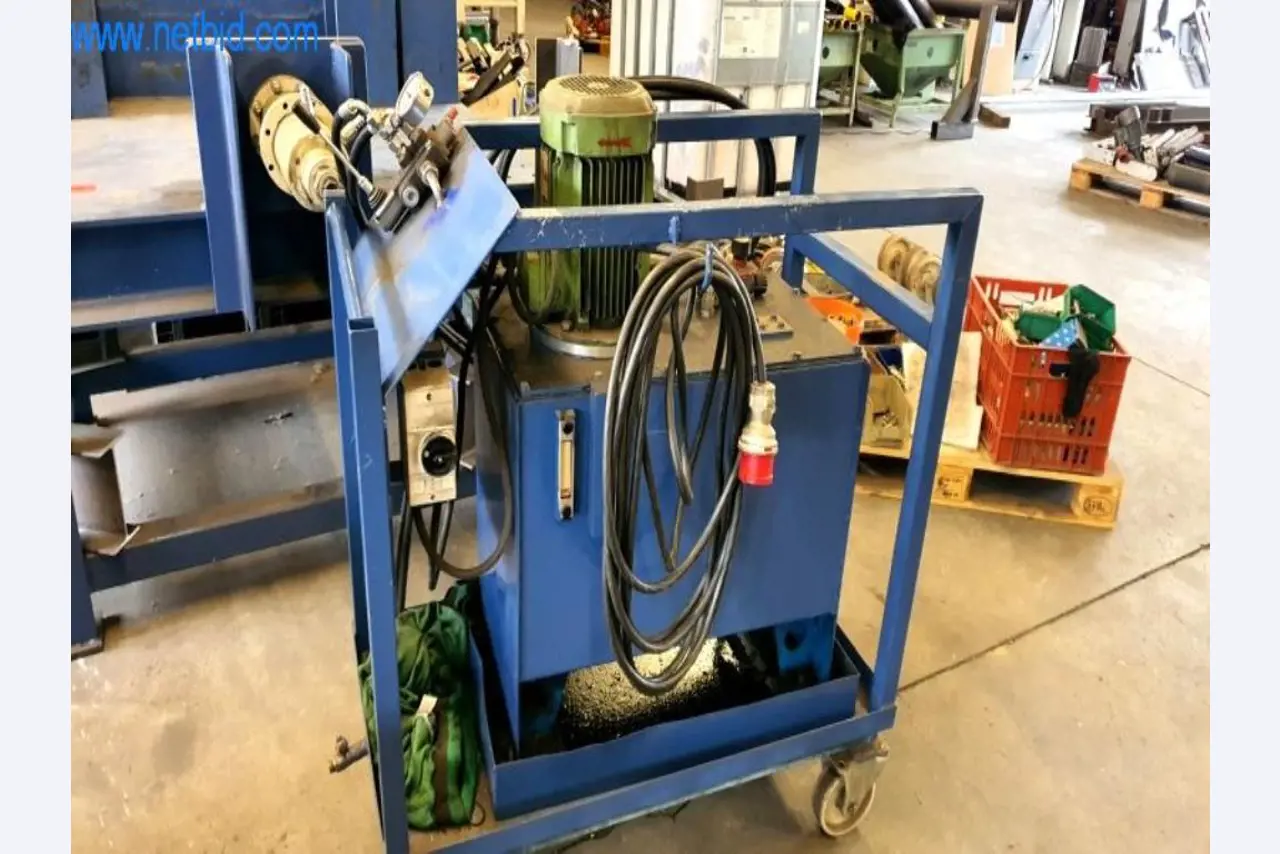 Equipamiento operativo y de oficina de una empresa de construcciones metálicas-7