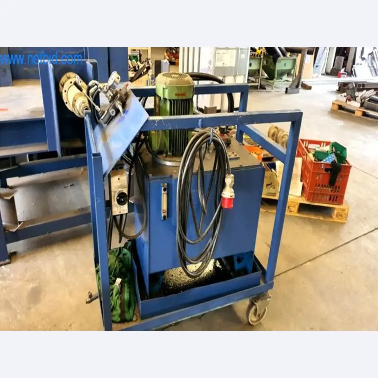 Equipamiento operativo y de oficina de una empresa de construcciones metálicas-7