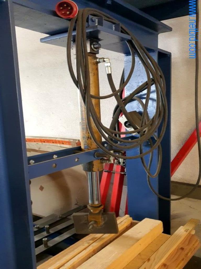 Betriebs- und Geschäftsausstattung eines Metallbaubetriebes-2
