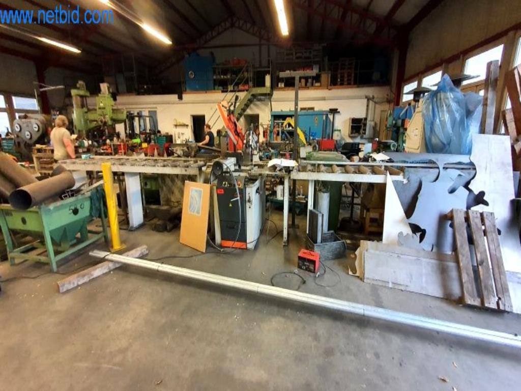 Matériel d'exploitation et de bureau d'une entreprise de construction métallique-1