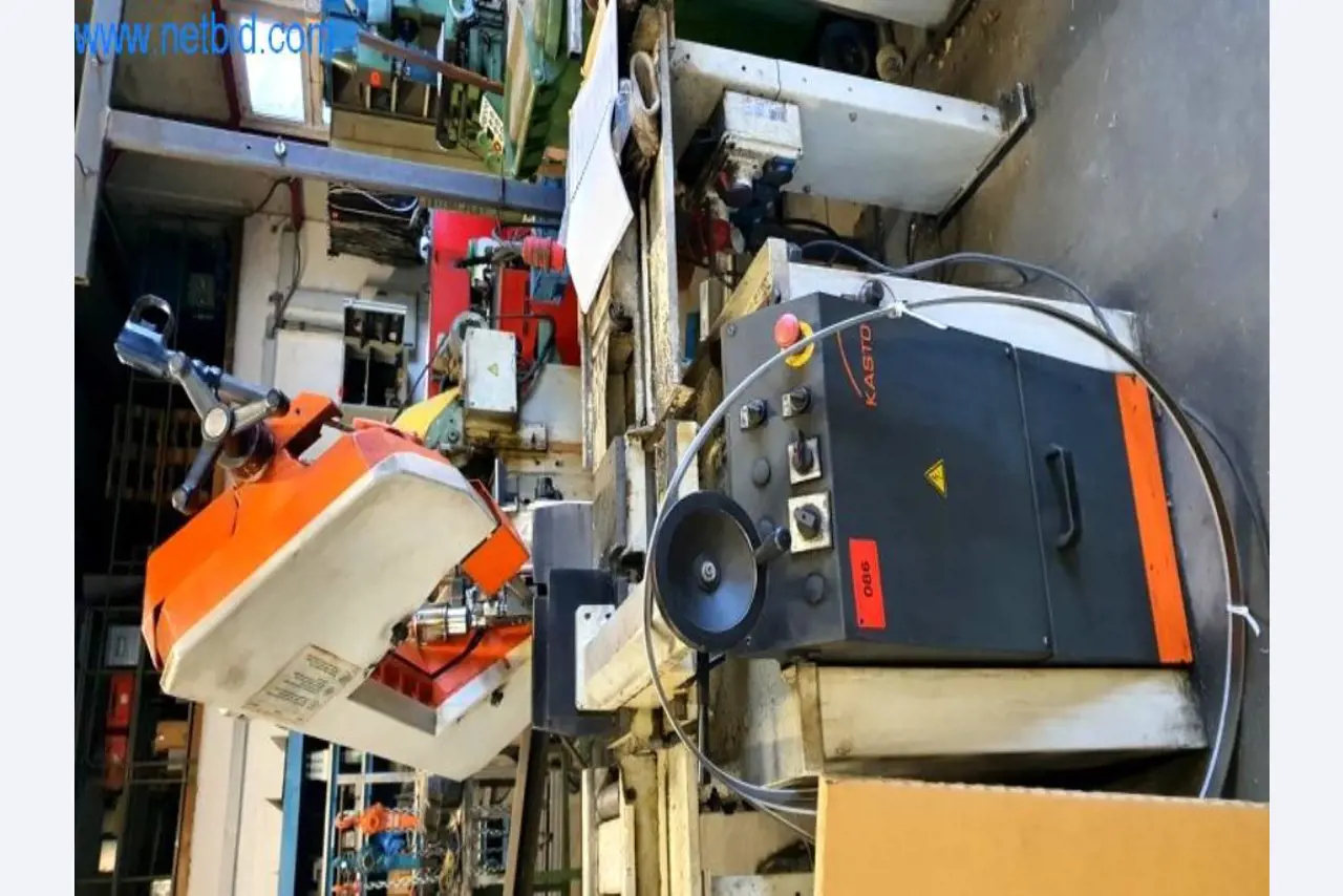 Wyposażenie operacyjne i biurowe firmy zajmującej się konstrukcjami metalowymi-4