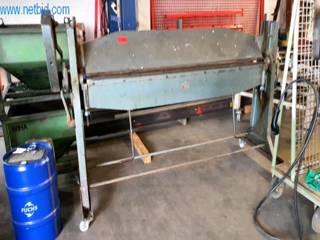 Equipamento operacional e de escritório de uma empresa de construção metálica-1