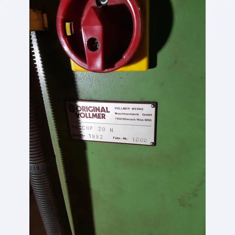 Well-maintained workshop equipment and sharpening and grinding machines-2