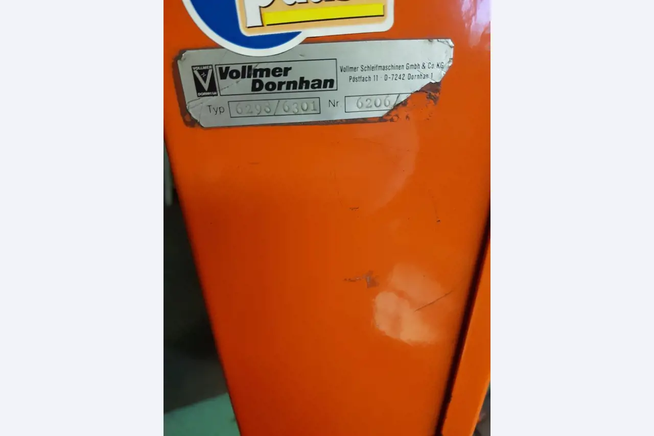 Goed onderhouden werkplaatsapparatuur, diverse slijp- en slijpmachines-2