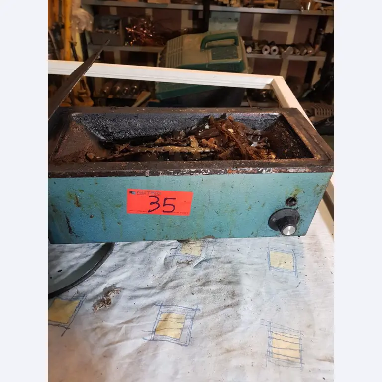 Gepflegte Werkstatteinrichtung, div. Schärf- und Schleifmaschinen-1