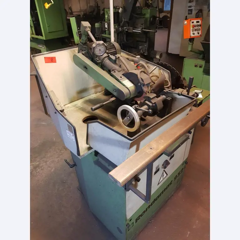 Equipement d'atelier bien entretenu, div. machines à affûter et à meuler-1