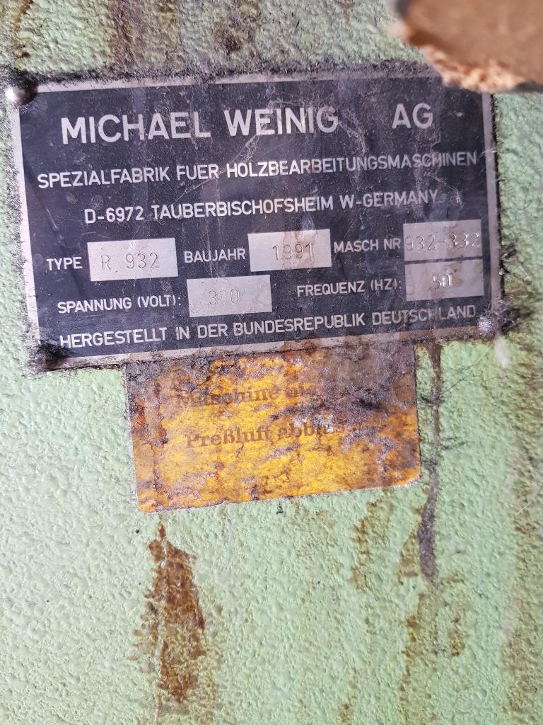 Dobře udržované vybavení dílny, různé brousicí a brusné stroje-2