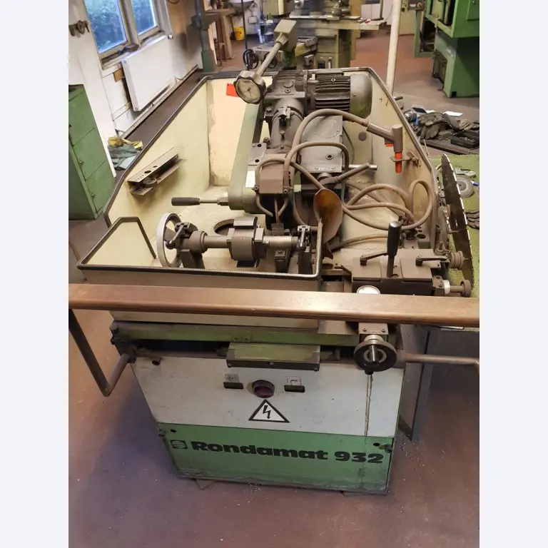 Equipement d'atelier bien entretenu, div. machines à affûter et à meuler-3