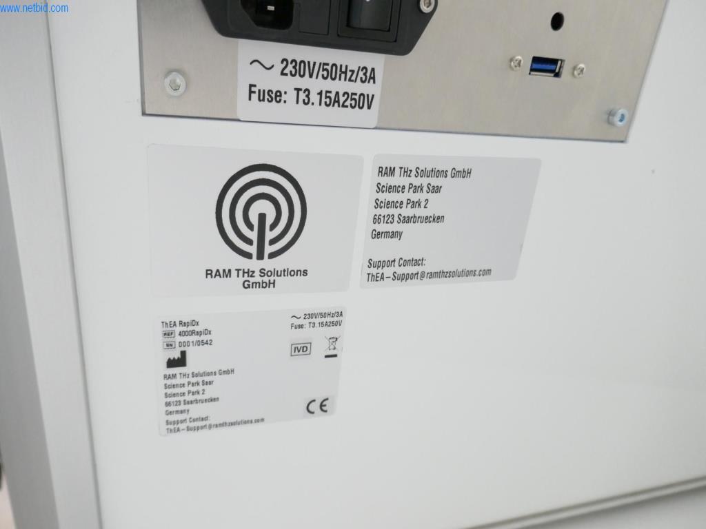 Dobrze utrzymany sprzęt laboratoryjny-4