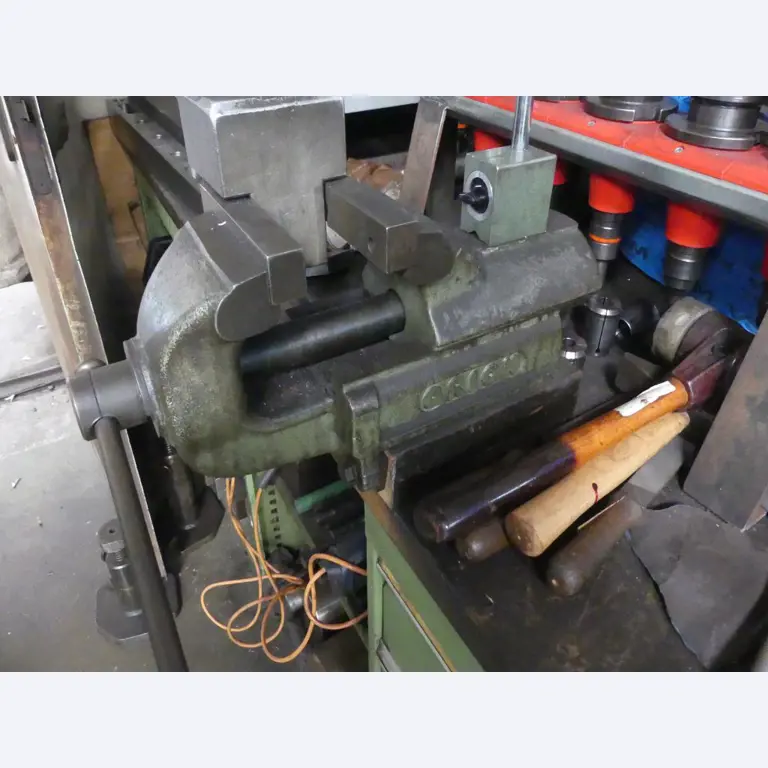 Maszyny i akcesoria oraz narzędzia z sektora inżynierii mechanicznej-17