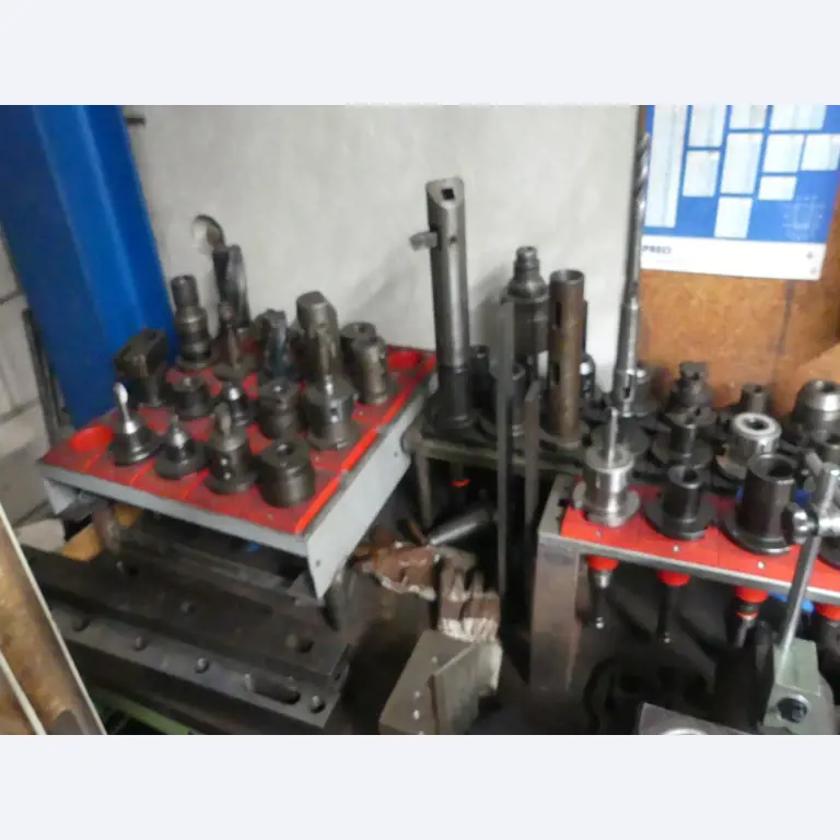 Maszyny i akcesoria oraz narzędzia z sektora inżynierii mechanicznej-23