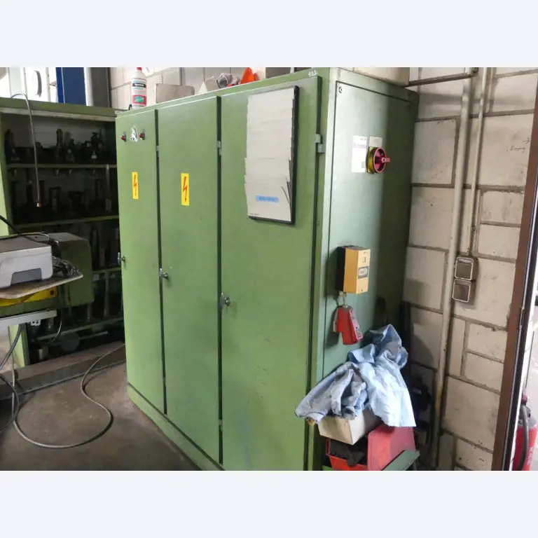 Maszyny i akcesoria oraz narzędzia z sektora inżynierii mechanicznej-24