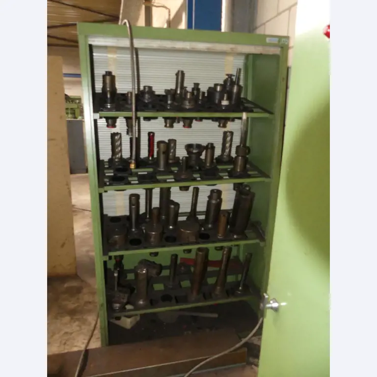 Maszyny i akcesoria oraz narzędzia z sektora inżynierii mechanicznej-25