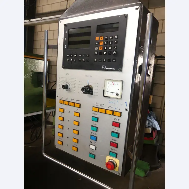 Maszyny i akcesoria oraz narzędzia z sektora inżynierii mechanicznej-26