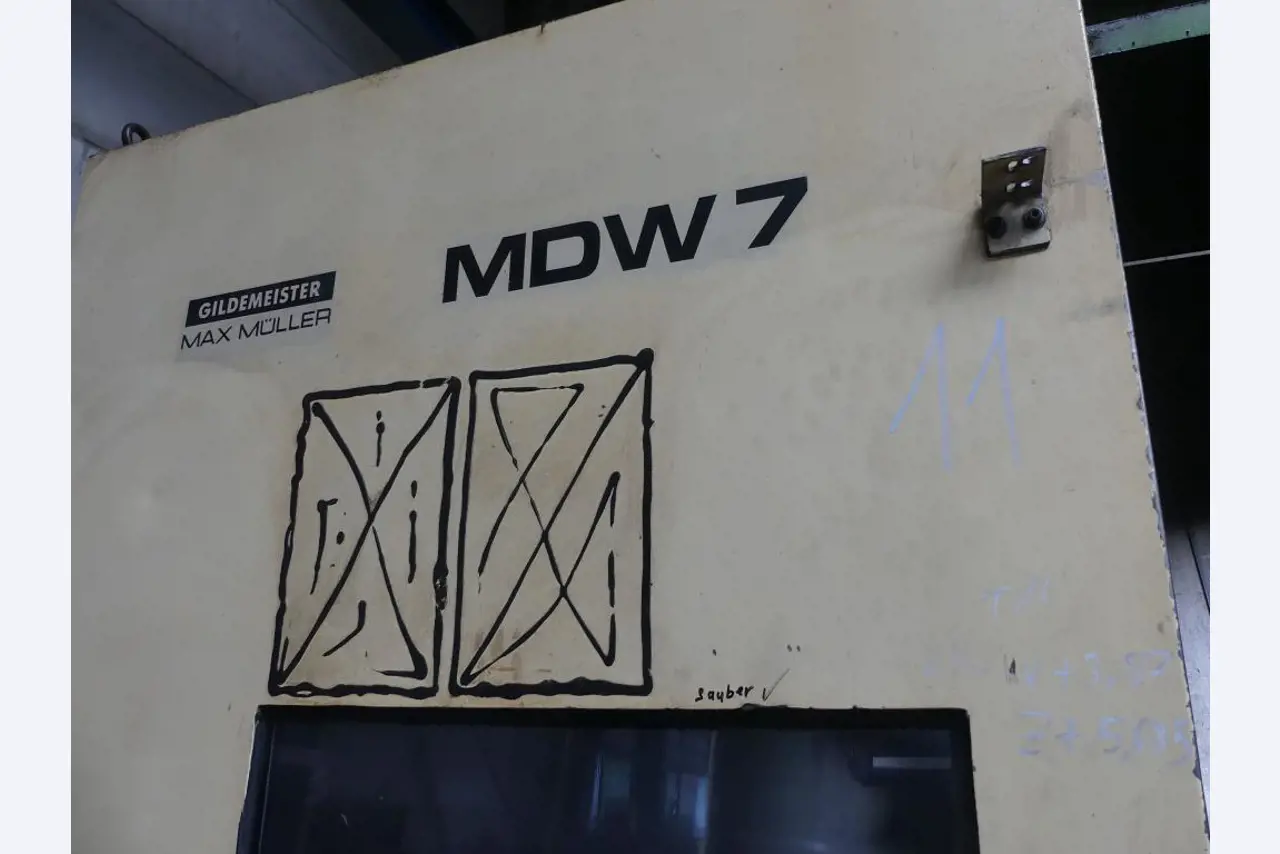 Máquinas y accesorios y herramientas del sector de la ingeniería mecánica-2