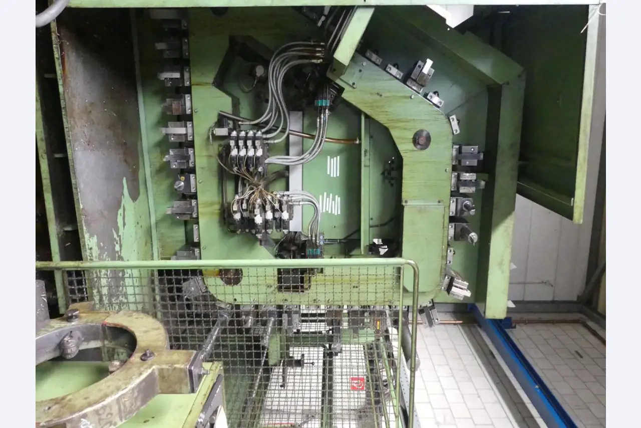 Máquinas y accesorios y herramientas del sector de la ingeniería mecánica-9