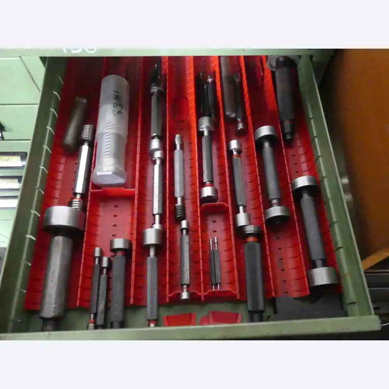 Maszyny i akcesoria oraz narzędzia z sektora inżynierii mechanicznej-2