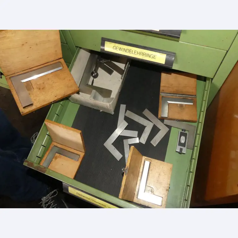 Maszyny i akcesoria oraz narzędzia z sektora inżynierii mechanicznej-5