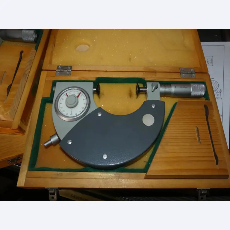 Maszyny i akcesoria oraz narzędzia z sektora inżynierii mechanicznej-7