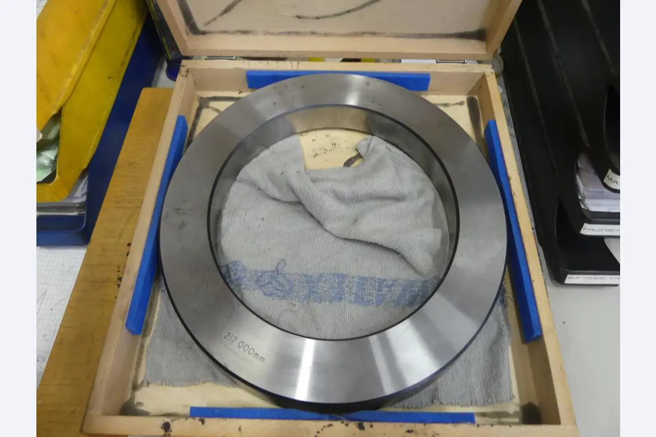 Machines et accessoires & outils de la construction mécanique-13