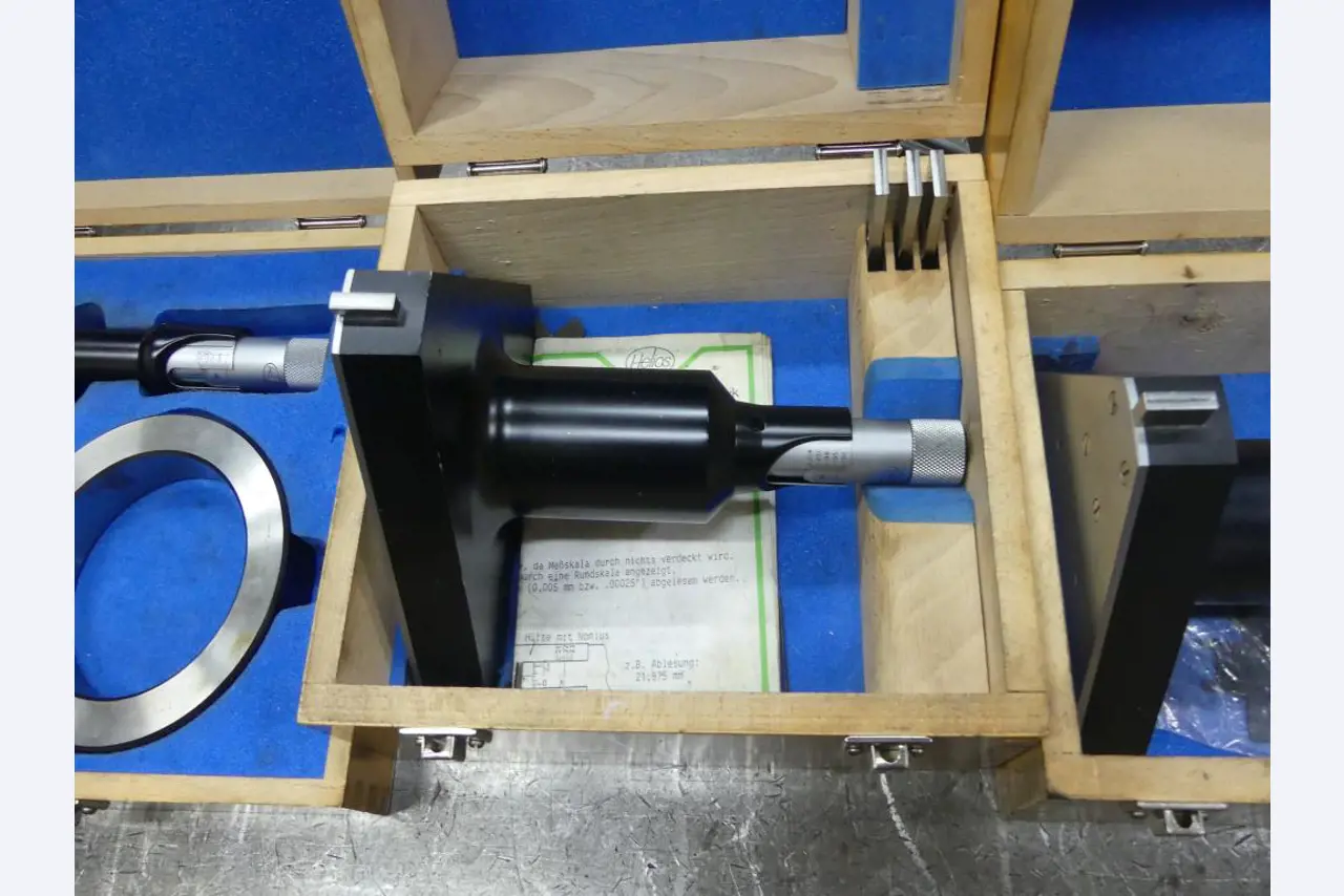 Machines et accessoires & outils de la construction mécanique-4