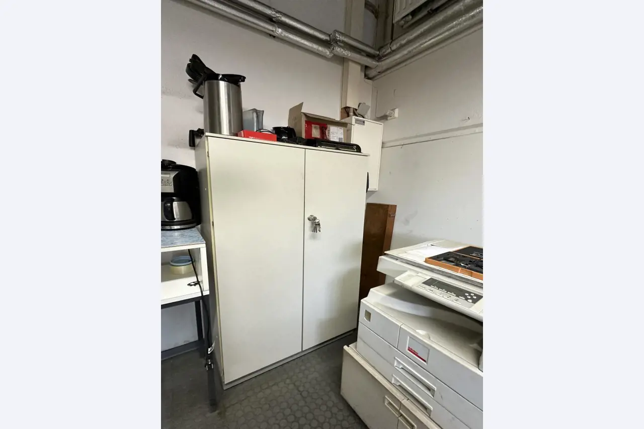 Maschinen sowie Zubehör & Werkzeug aus dem Maschinenbau-7
