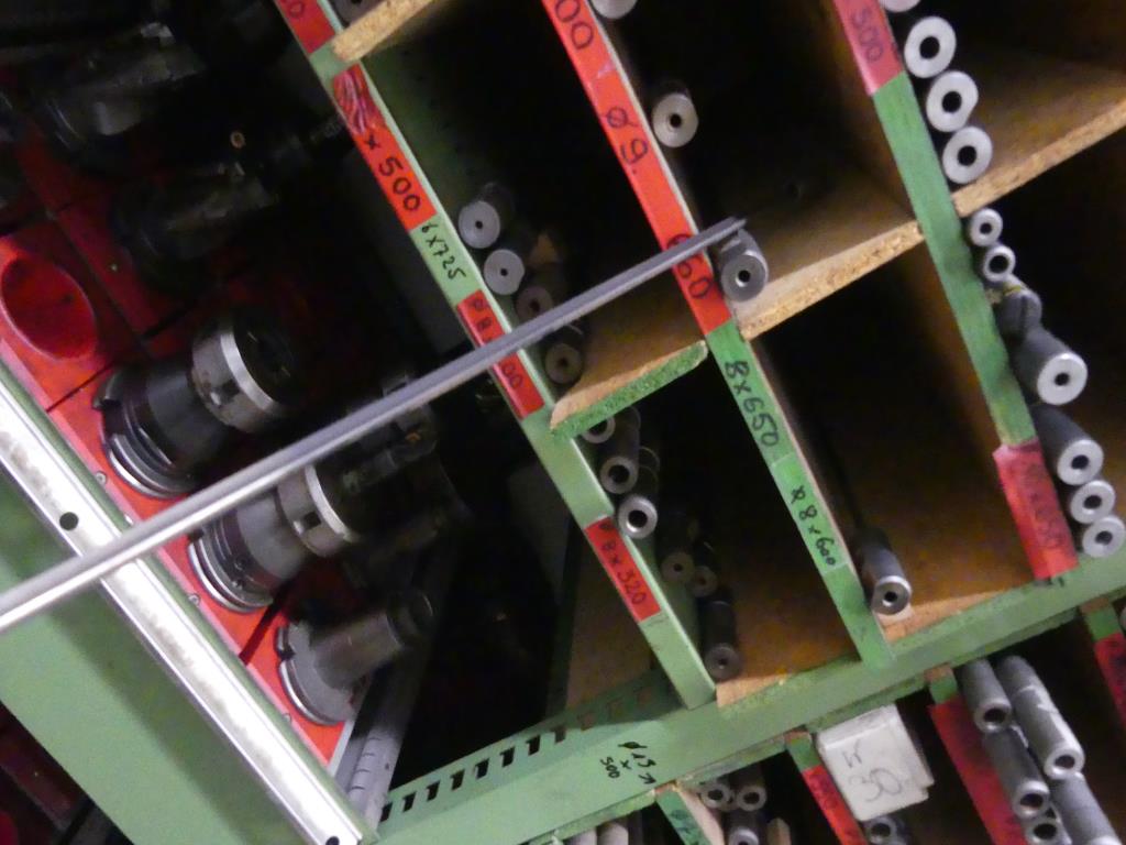 Stroji in dodatki ter orodja s področja strojništva-16