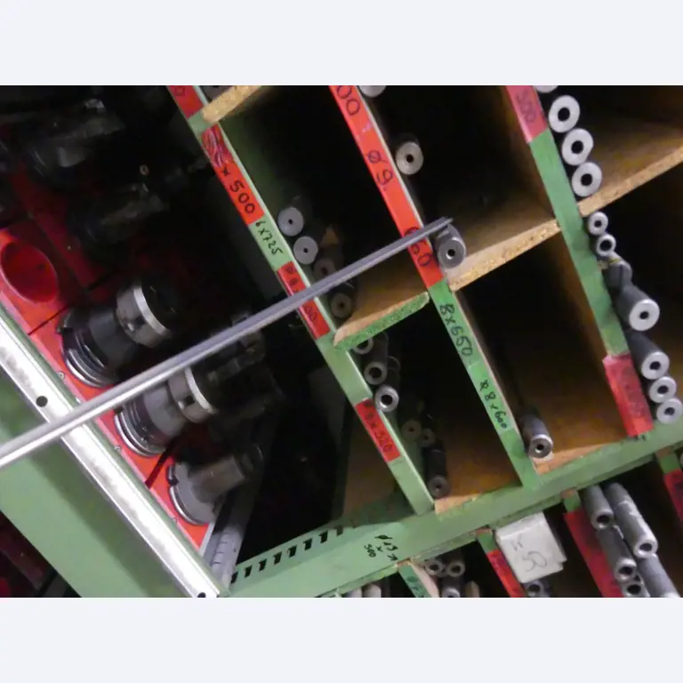 Stroji in dodatki ter orodja s področja strojništva-16