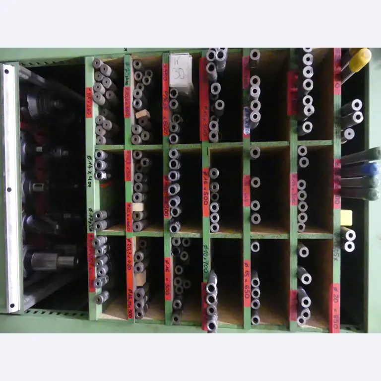 Stroji in dodatki ter orodja s področja strojništva-21