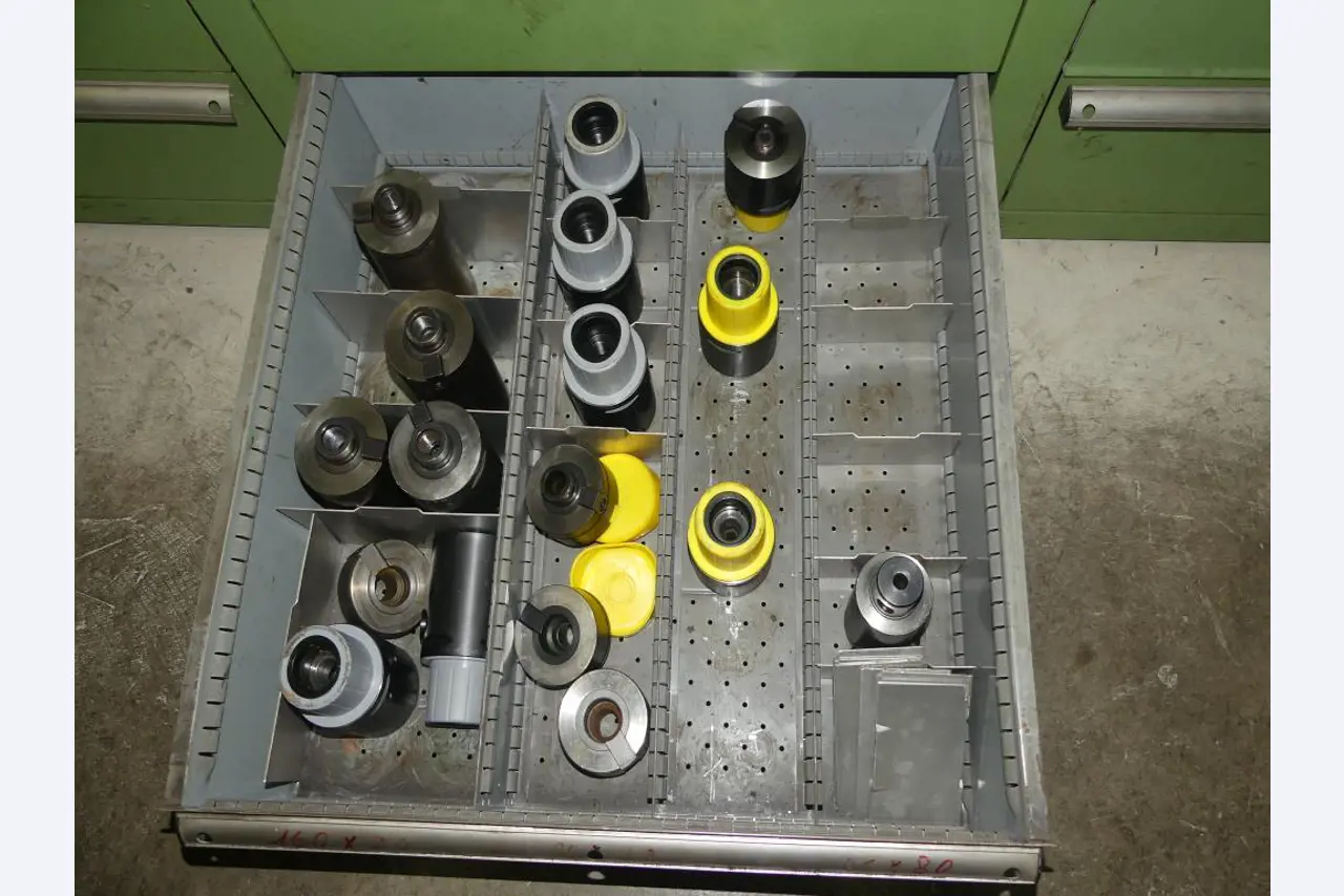 Stroji in dodatki ter orodja s področja strojništva-25