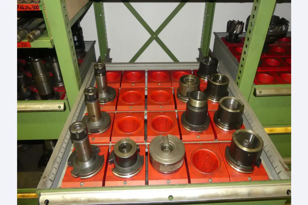 Stroji in dodatki ter orodja s področja strojništva-27