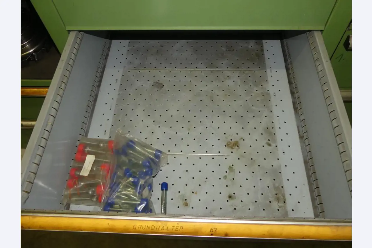 Stroji in dodatki ter orodja s področja strojništva-28