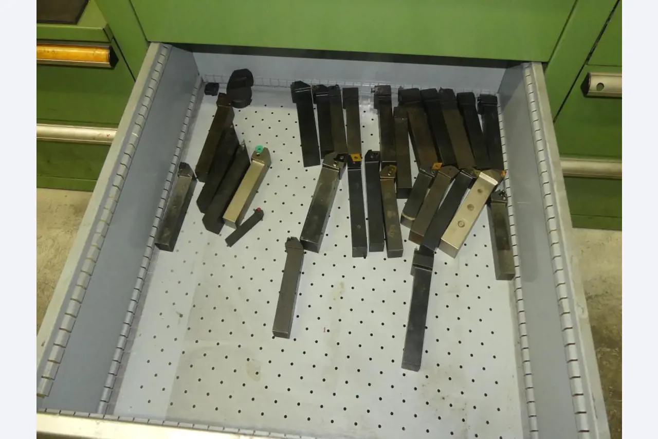 Stroji in dodatki ter orodja s področja strojništva-29