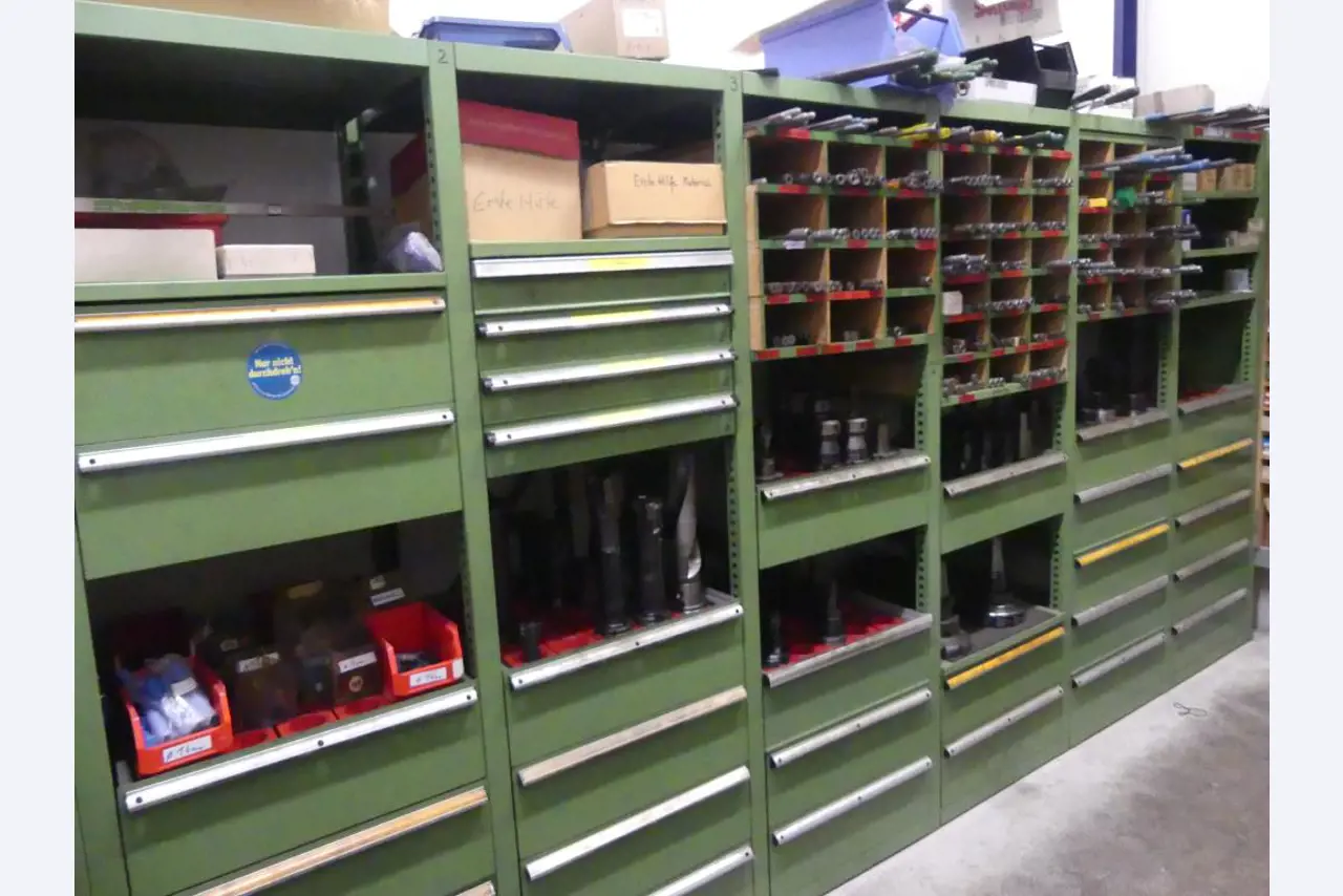 Stroji in dodatki ter orodja s področja strojništva-1