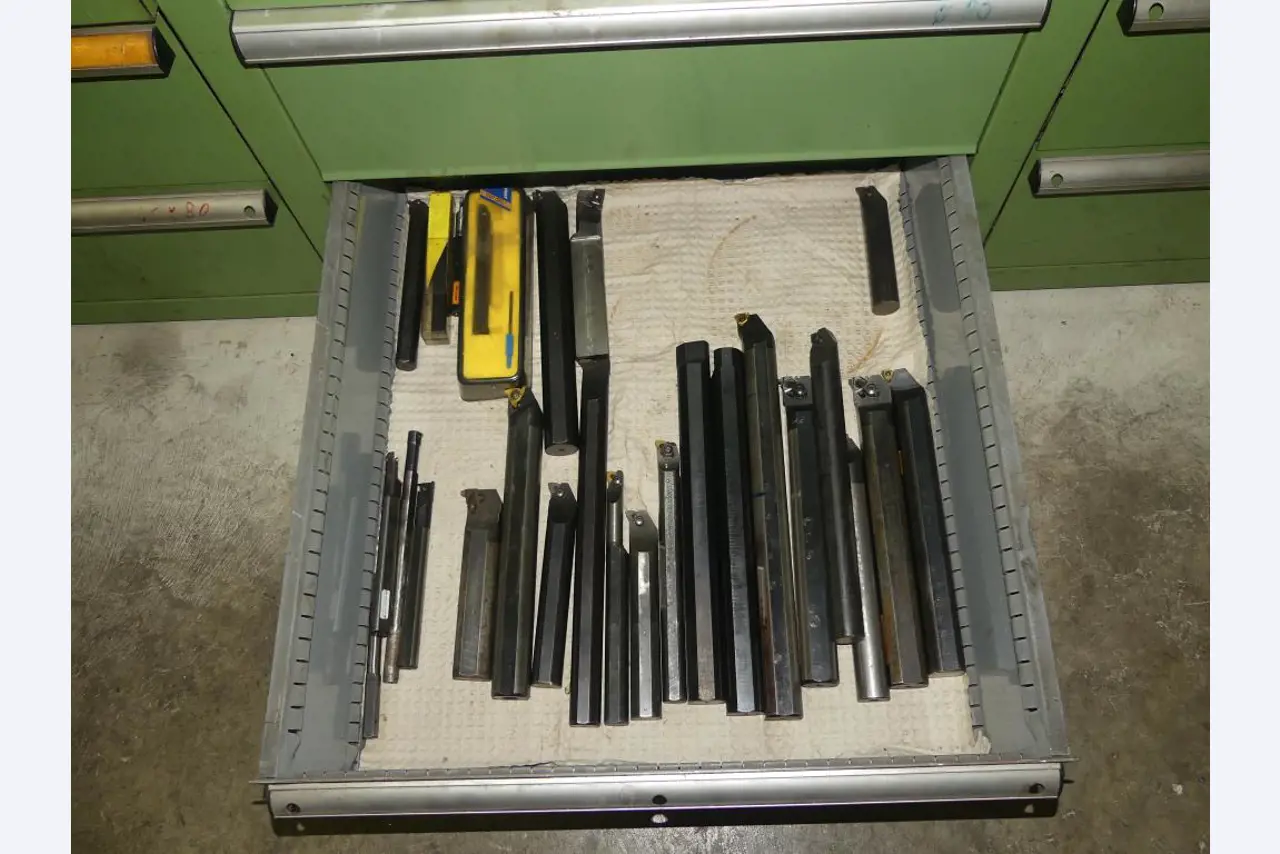 Stroji in dodatki ter orodja s področja strojništva-30