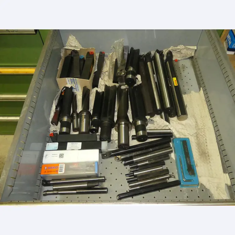 Stroji in dodatki ter orodja s področja strojništva-33