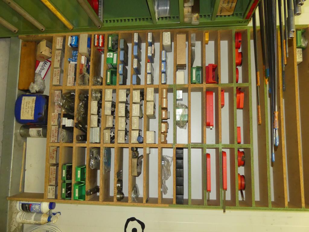 Stroji in dodatki ter orodja s področja strojništva-37