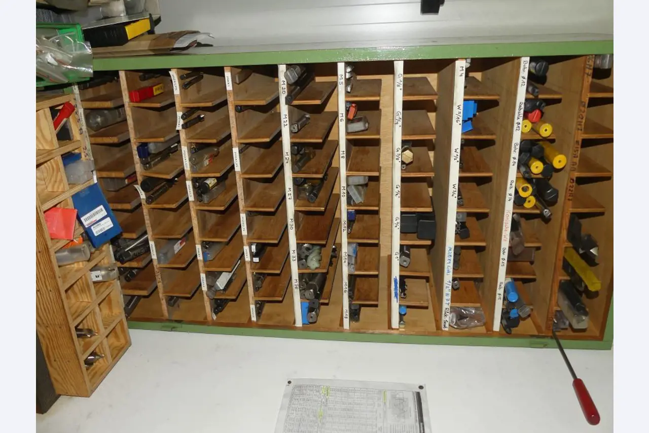 Stroji in dodatki ter orodja s področja strojništva-43