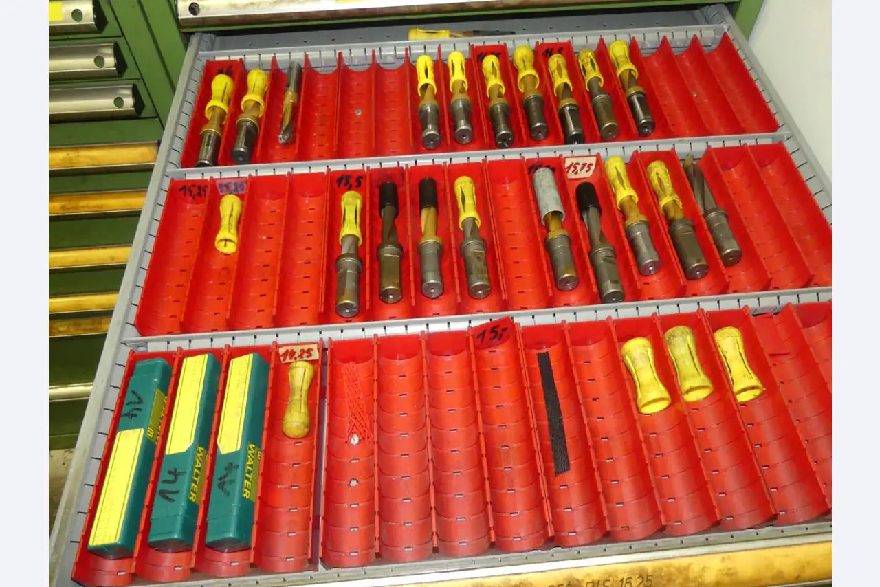 Stroji in dodatki ter orodja s področja strojništva-45