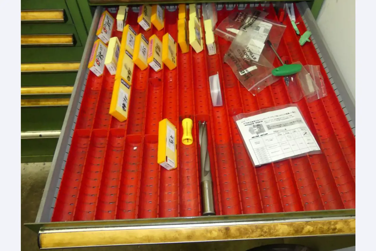 Stroji in dodatki ter orodja s področja strojništva-47