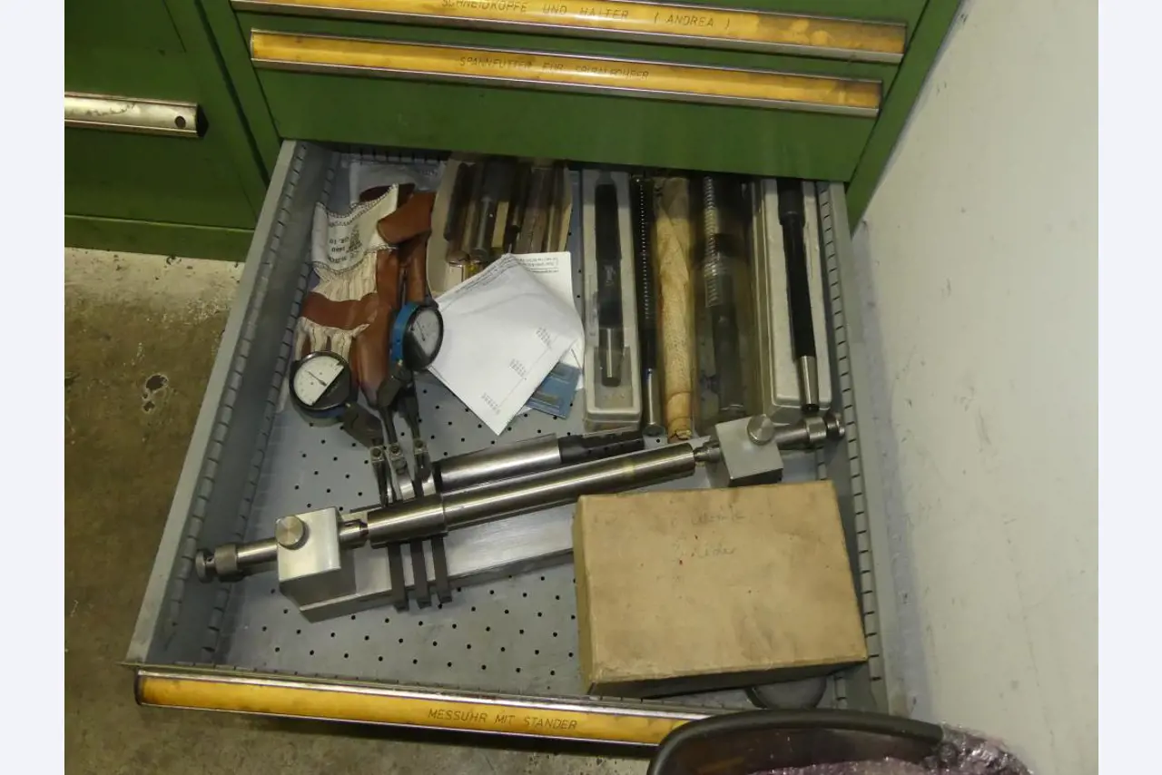 Stroji in dodatki ter orodja s področja strojništva-53