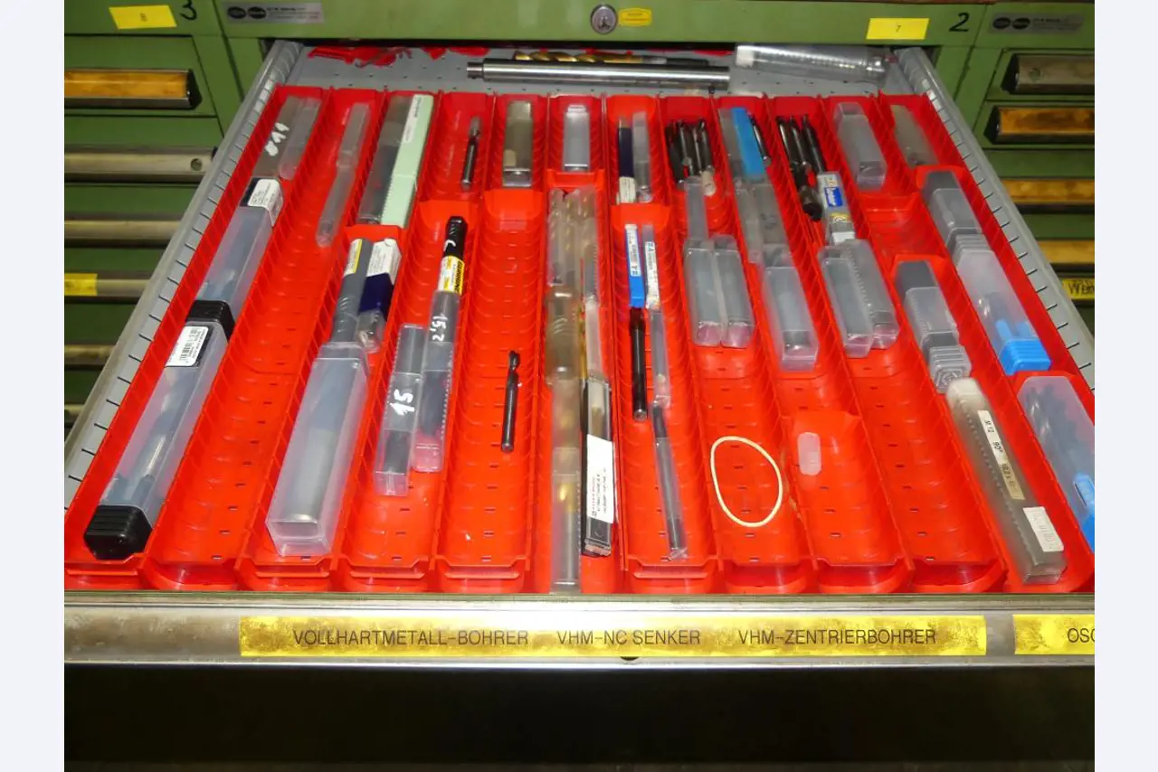 Stroji in dodatki ter orodja s področja strojništva-54