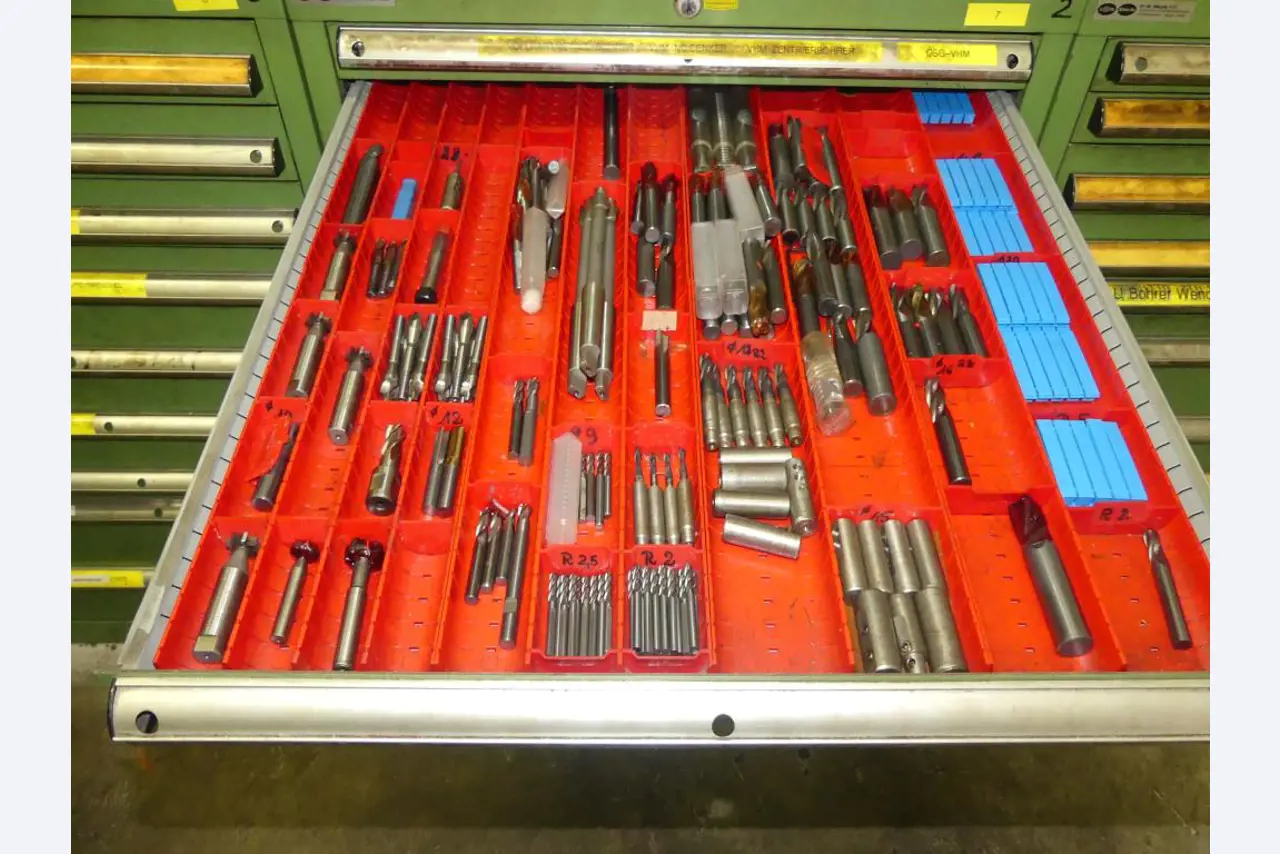 Stroji in dodatki ter orodja s področja strojništva-55