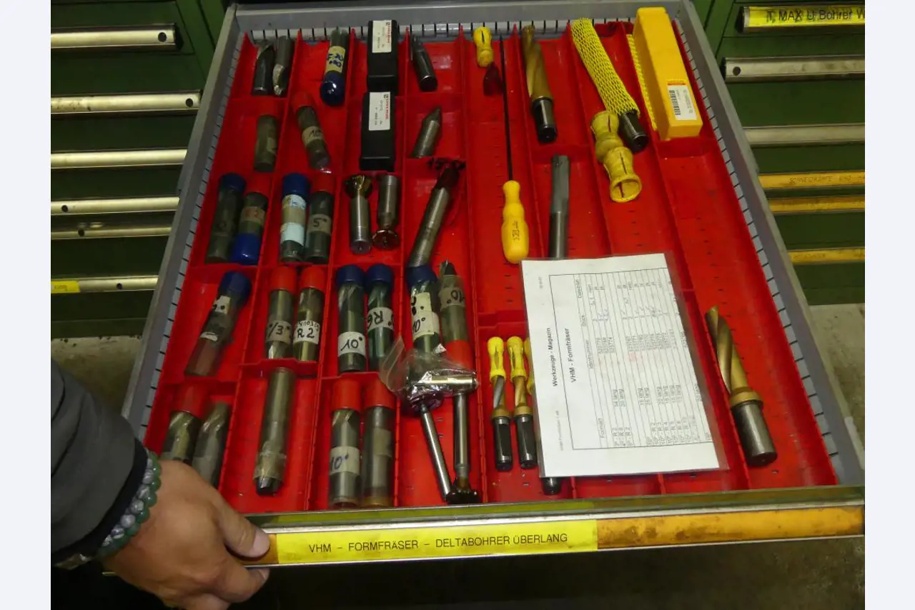 Stroji in dodatki ter orodja s področja strojništva-58