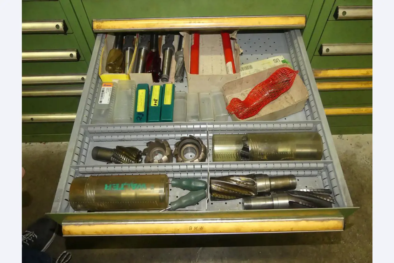 Stroji in dodatki ter orodja s področja strojništva-60