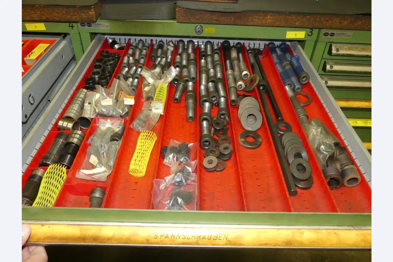 Stroji in dodatki ter orodja s področja strojništva-63