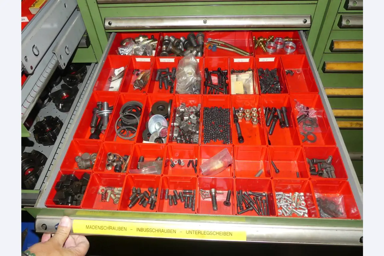 Stroji in dodatki ter orodja s področja strojništva-65