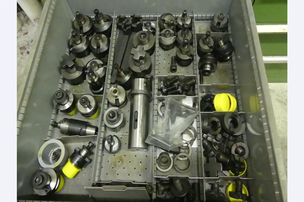 Stroji in dodatki ter orodja s področja strojništva-8